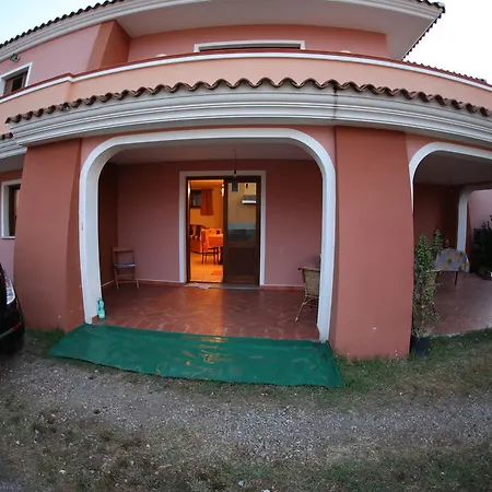 阿达住宿加早餐旅馆 Torpè